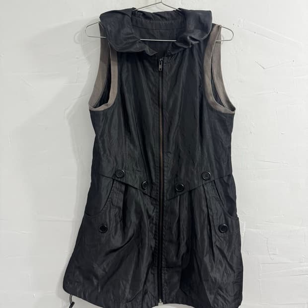 moses button detail jacket