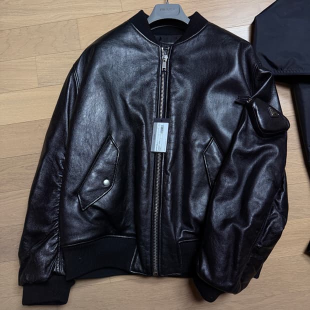 [48] 프라다 라프시몬스 나파레더 봄버