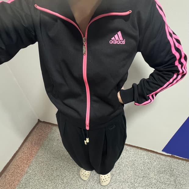 아디다스 크롭 져지 블랙 핑크