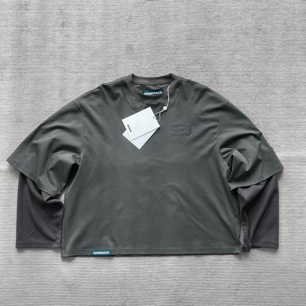 네임세이크 와플 롱슬리브