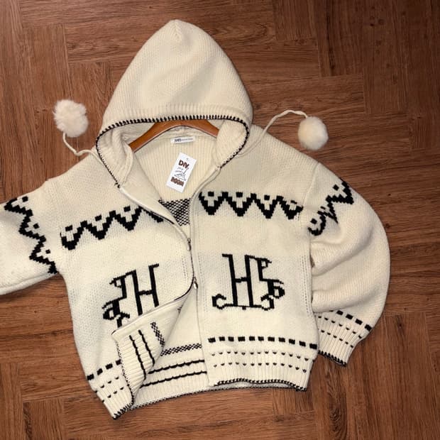 빈티지 후드 폼폼 니트집업