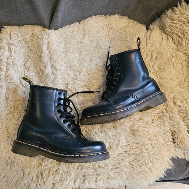 235 닥터마틴 스무스 네이비 8홀 부츠 워커 1460