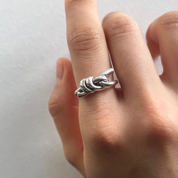 매듭 볼드 반지