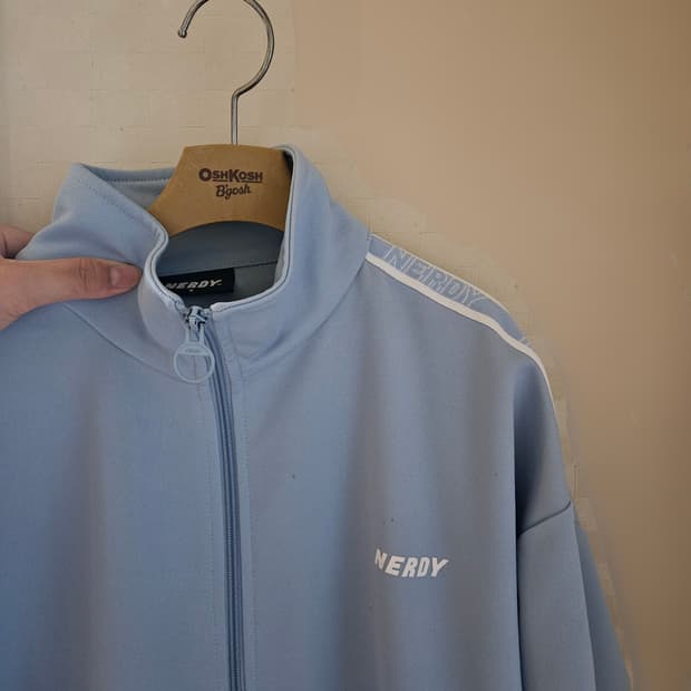 초희귀 대대장급!!) 널디 트랙탑 스카이블루 S