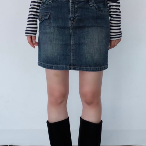 Vintage denim pocket skirt