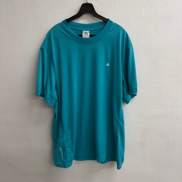 나이키 ACG 반팔 티셔츠 (XL)