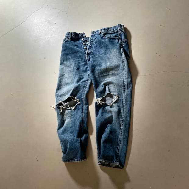 언유즈드  Distressed Denim Pants