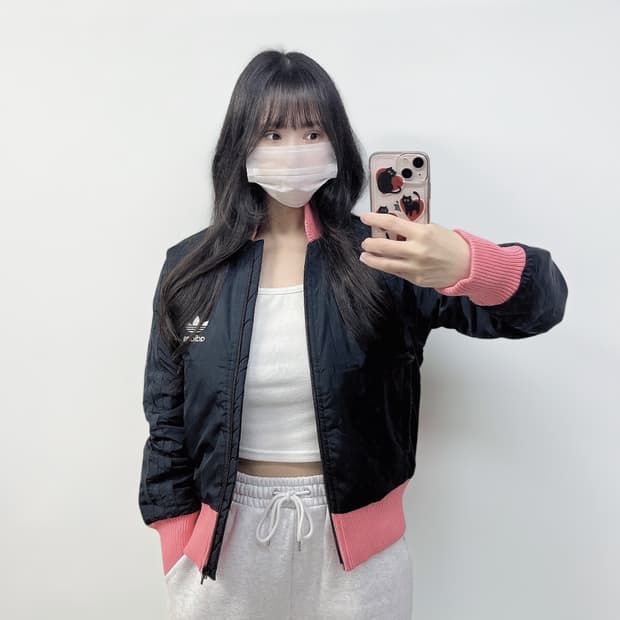 아디다스 오리지널 불꽃 로고 크롭 봄버 자켓