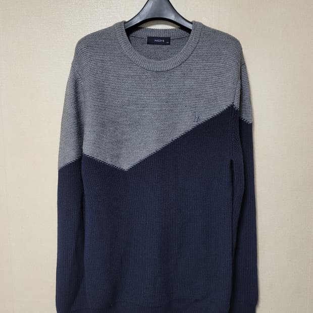 헤지스 컬러블럭 니트