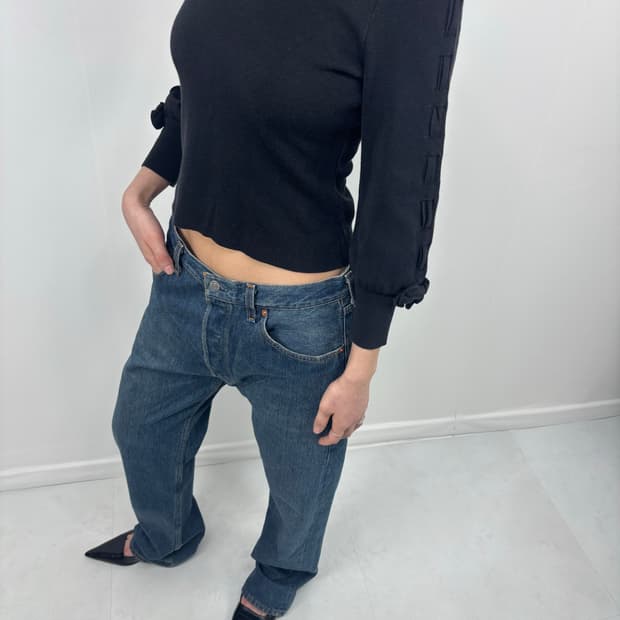 STITCHED SLEEVE KNIT