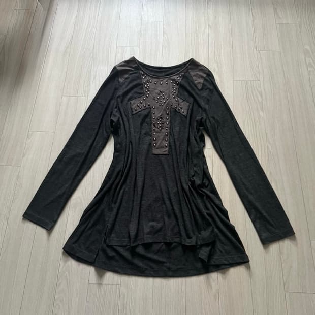 아카이브 락시크 스터드디테일 십자가 트임 롱슬리브 펑크 y2k