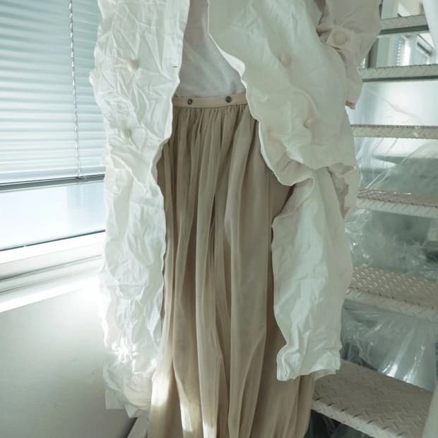 에옹쓰 Paper vintage coat white