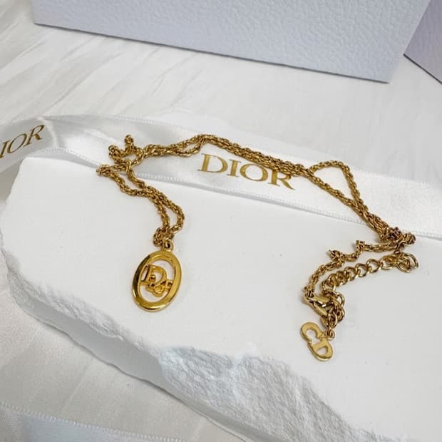👑 [강추!!] 디올 빈티지 오벌 메달리온 로고 목걸이 💖✨