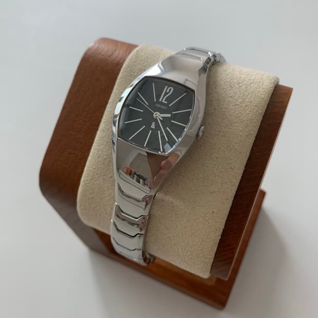 세이코 Seiko LK 쉘 실버 블랙