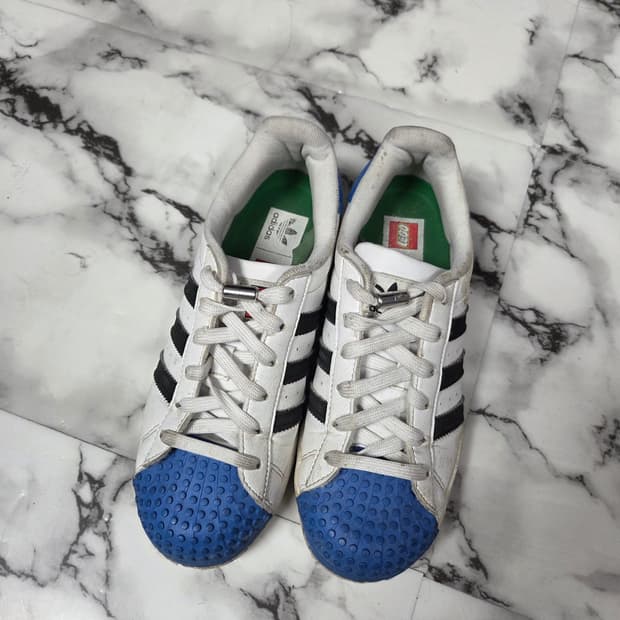 아디다스 슈퍼스타 레고 스니커즈220