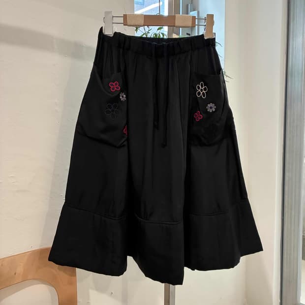 꼼데가르송 스커트 