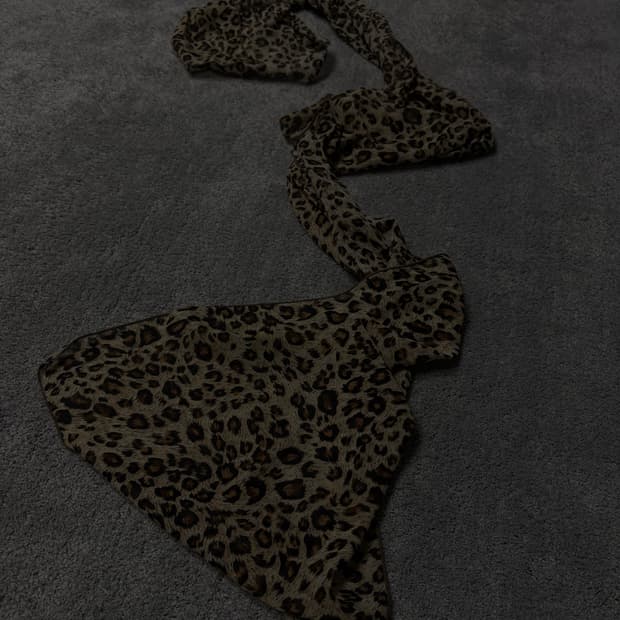 Vintage punk grunge mood leopard scarf