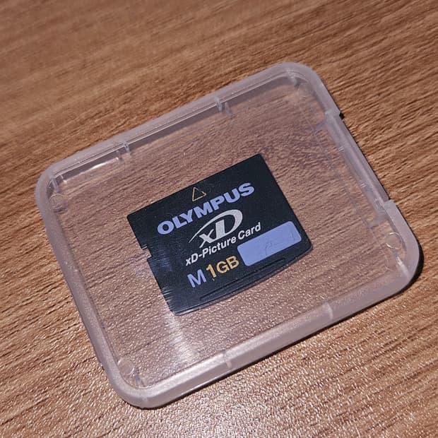 올림푸스 XD카드 1GB 판매합니다