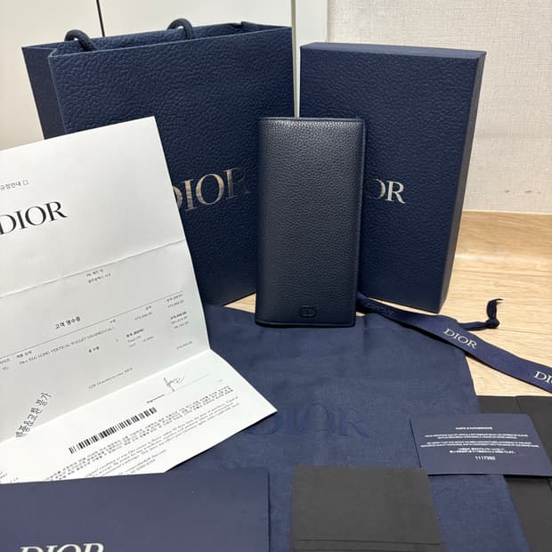디올 cd로고 버티컬 장지갑
