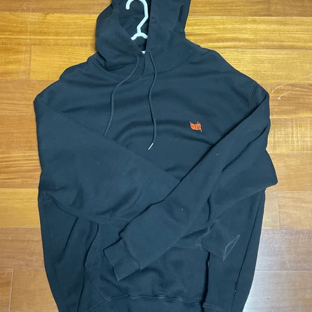 LIVE TAG HOODIE
