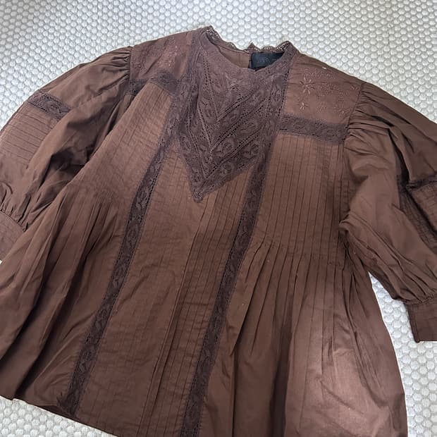 ZARA 레이스 블라우스 브라운 S(KR 55)