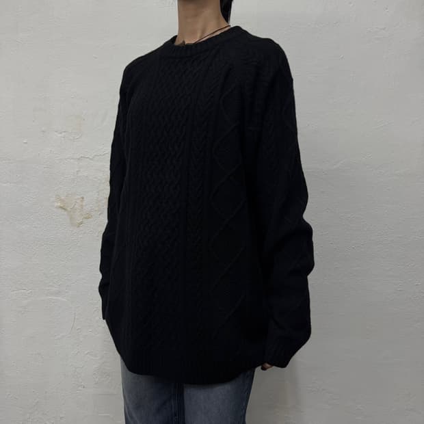 빔즈(BEAMS) 블랙컬러 울 나일론 혼방 루즈 피셔맨 니트