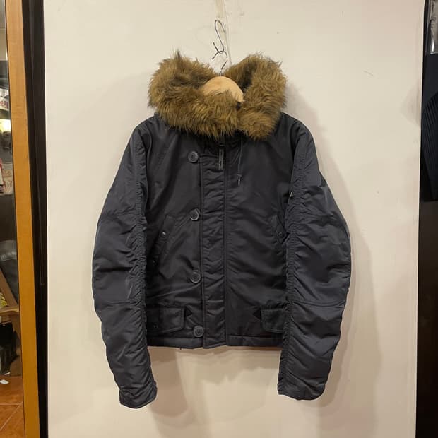 알파인더스트리 리메이크 크롭봄버 M