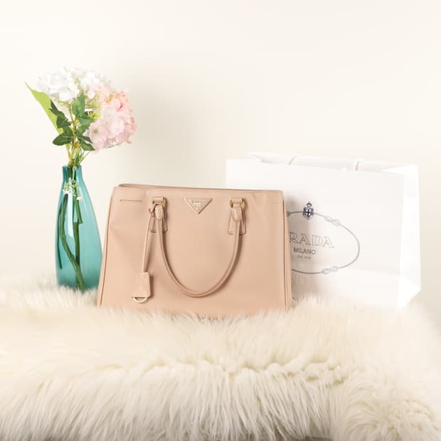 프라다 갤러리아 사피아노 미디움 토트백 핑크베이지