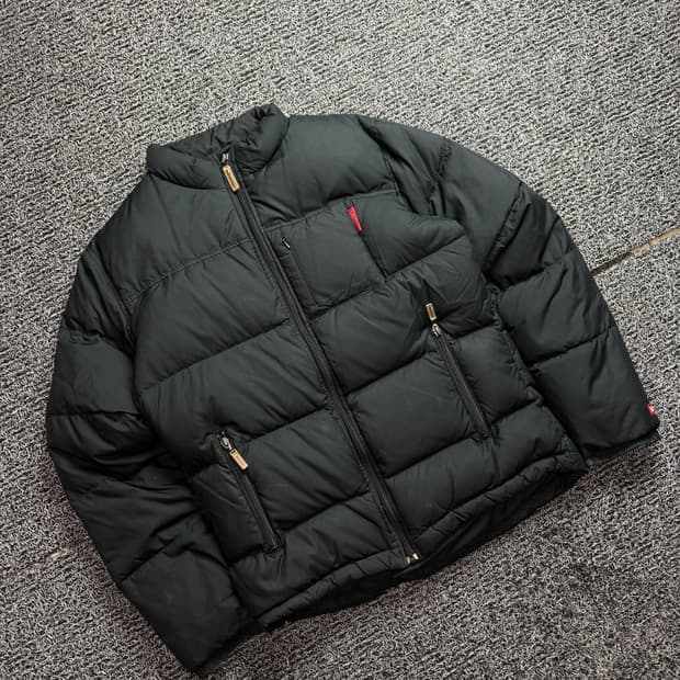 오니츠카 타이거 스몰로고 다운 푸퍼 패딩 2485