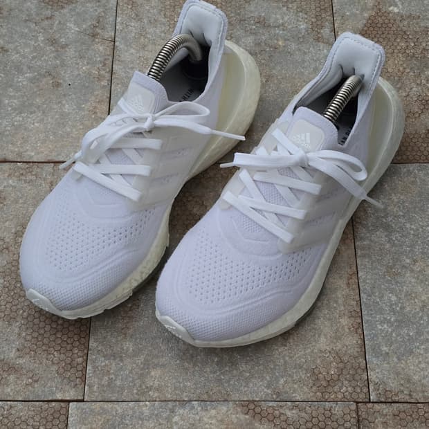 (230)아디다스 울트라부스트 21 트리플 화이트 