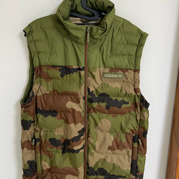 아디다스 경량패딩조끼