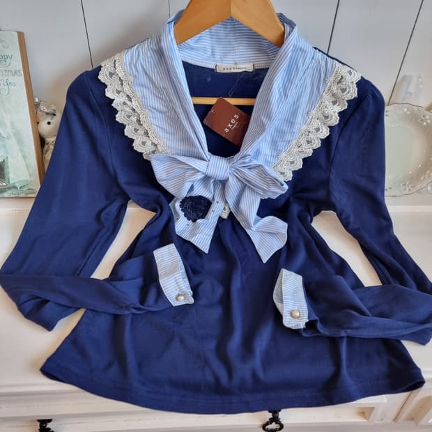 액시즈 팜 리본 블라우스 네이비