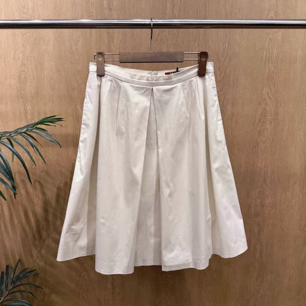 막스마라 A라인 코튼 미디 플레어 스커트 핀턱 디테일 아이보리