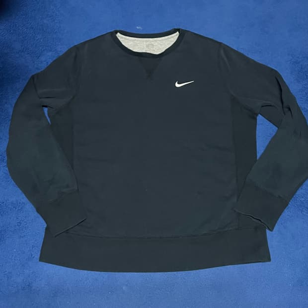 나이키 애틀래틱 맨투맨