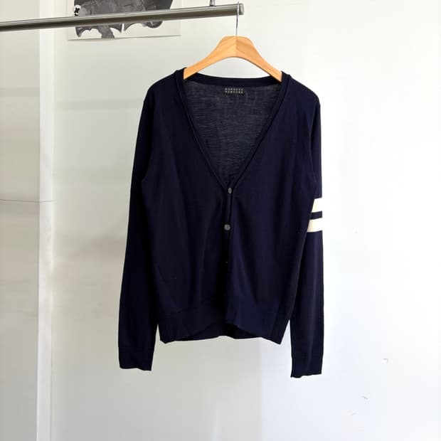 BARNEYS NEWYORK 가디건