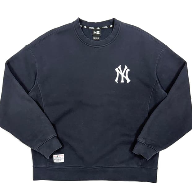 뉴에라 뉴욕 양키스 스몰 로고 스웻셔츠