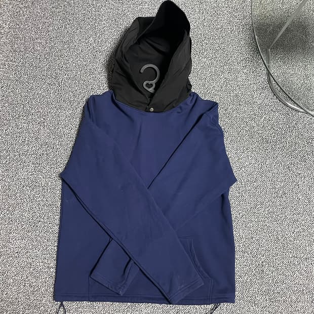 강정석 브로큰엄브렐라 후드티