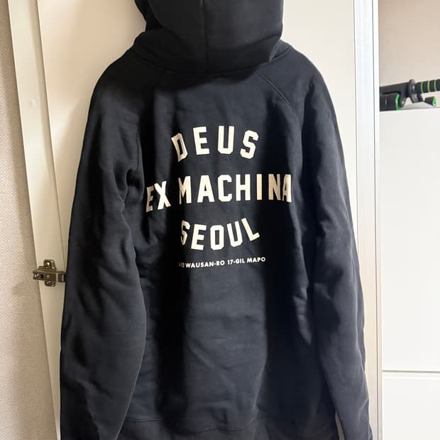 데우스 후드 L