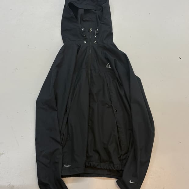 나이키 acg 바람막이