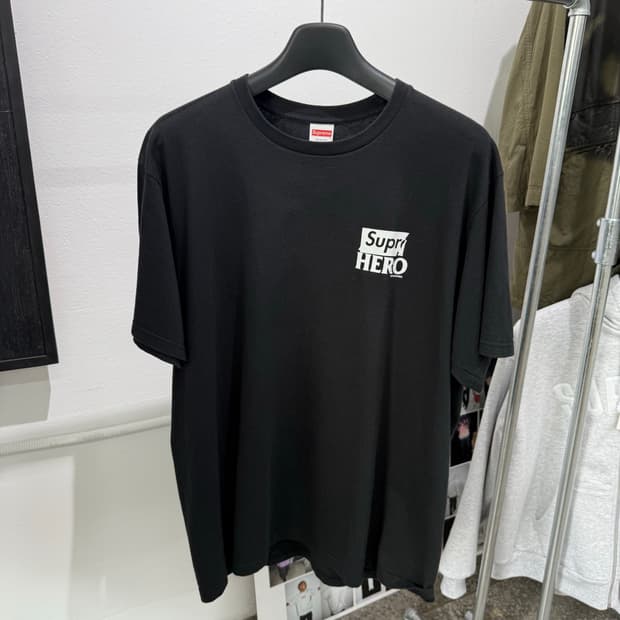 [XL] supreme x antihero dog tee