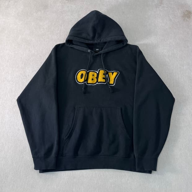 100 오베이 자수로고 후드티