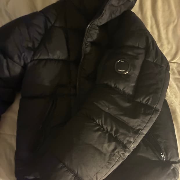 Cp 컴퍼니 패딩 팔아요