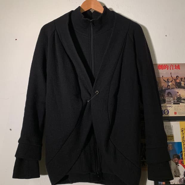 요지야마모토 y’s 세이프티핀 180도 가디건 + 집업 탑