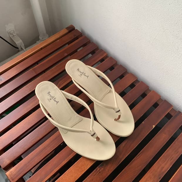 마가렛 호웰 레더 샌들