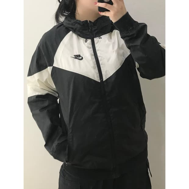 나이키 윈드러너 바람막이 M