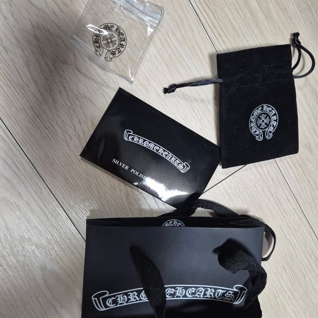 크롬하츠팔찌 팝니다