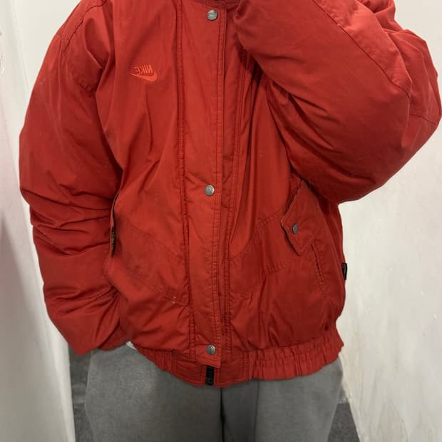 삼나스포츠 나이키 리버서블 패딩