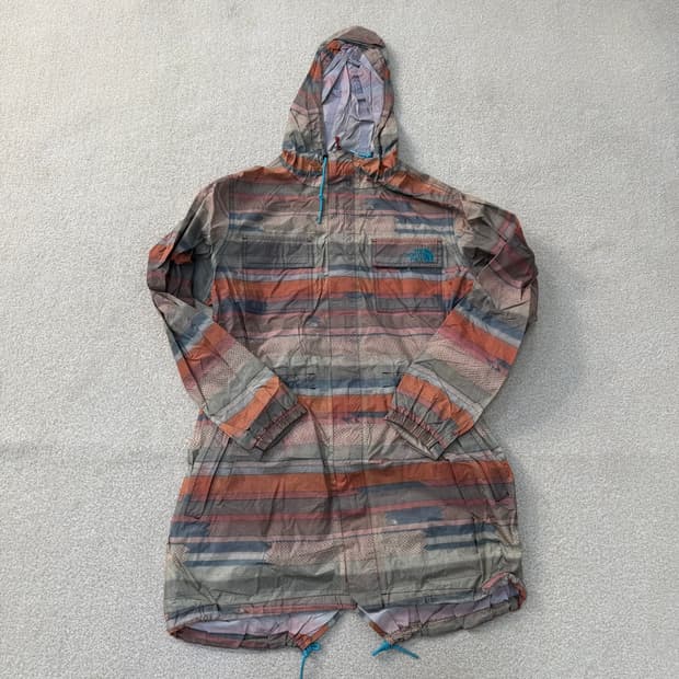 M 노스페이스 여성 하드쉘 바람막이 0202T1