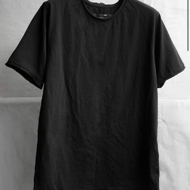 base tee / black (supima cotton)