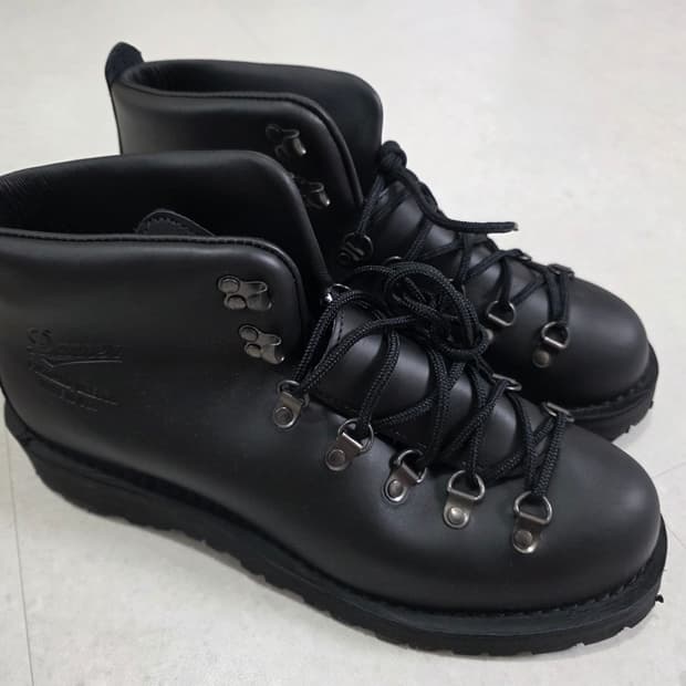 [새상품] 대너 마운틴 라이트 블랙 부츠 11.5 EE